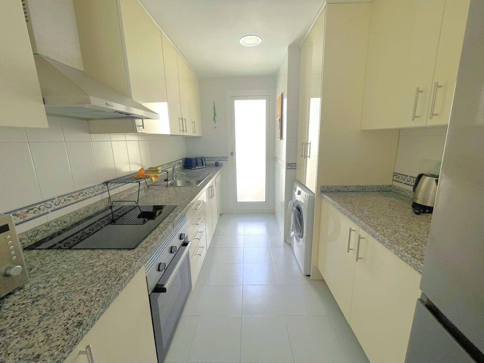 2 bedroom Penthouse for sale in La Duquesa / Puerto de la Duquesa with pool garage - € 250,000 (Ref: 9382430)