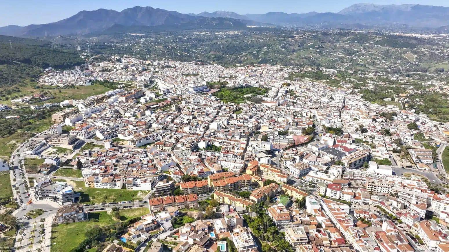 3 bedroom Townhouse for sale in Alhaurin el Grande - € 310,000 (Ref: 9382433)