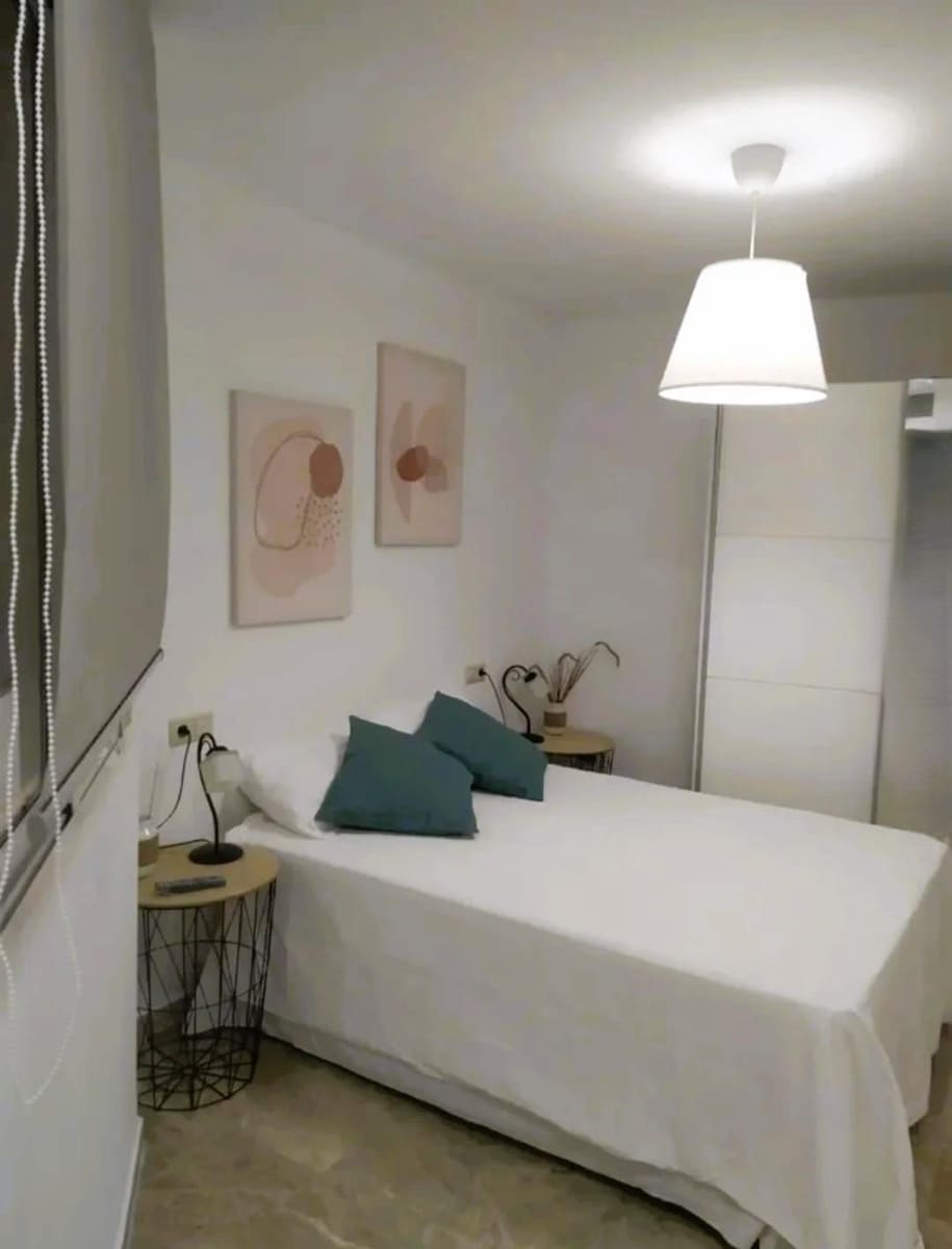 2 bedroom Apartment for sale in Fuengirola - € 265,000 (Ref: 9382435)