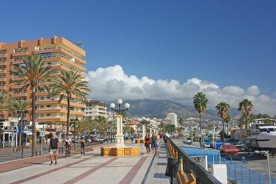 2 bedroom Apartment for sale in Fuengirola - € 265,000 (Ref: 9382435)