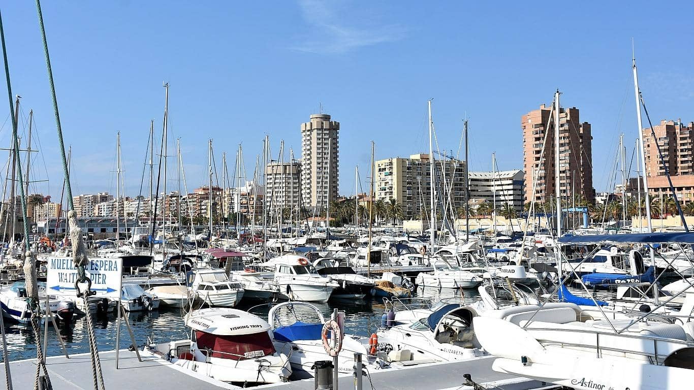 2 bedroom Apartment for sale in Fuengirola - € 265,000 (Ref: 9382435)