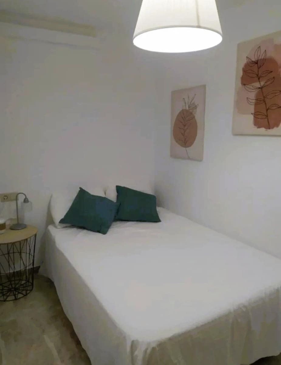 2 bedroom Apartment for sale in Fuengirola - € 265,000 (Ref: 9382435)