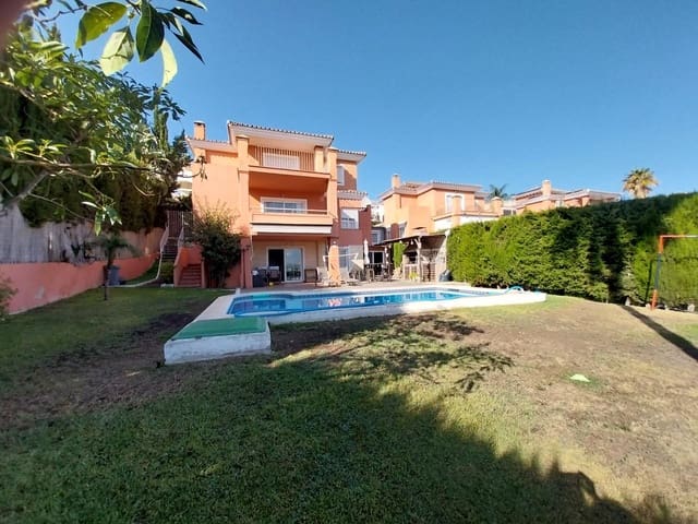 Chalet de 3 habitaciones en Hipódromo - Cerrado del Águila, Mijas en venta con piscina garaje - 1.064.000 € (Ref: 9382438)