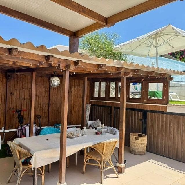 3 chambre Villa/Maison Semi-Mitoyenne à vendre à Malaga ville avec piscine - 495 000 € (Ref: 9382439)