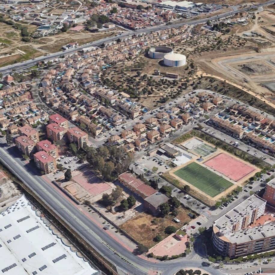 3 chambre Villa/Maison Semi-Mitoyenne à vendre à Malaga ville avec piscine - 495 000 € (Ref: 9382439)