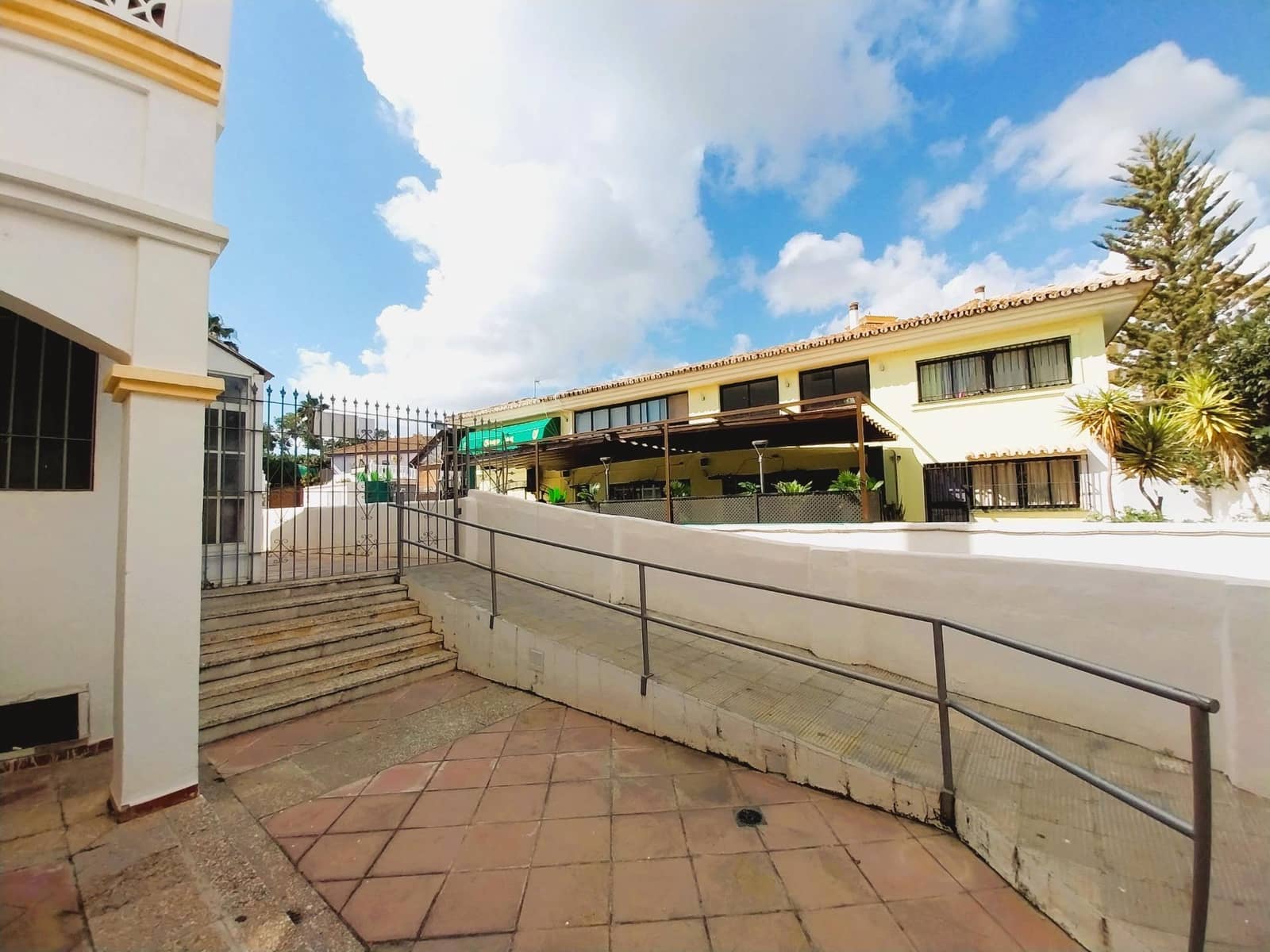 2 Zimmer Apartment zu verkaufen in Sitio de Calahonda - 293.000 € (Ref: 9382449)