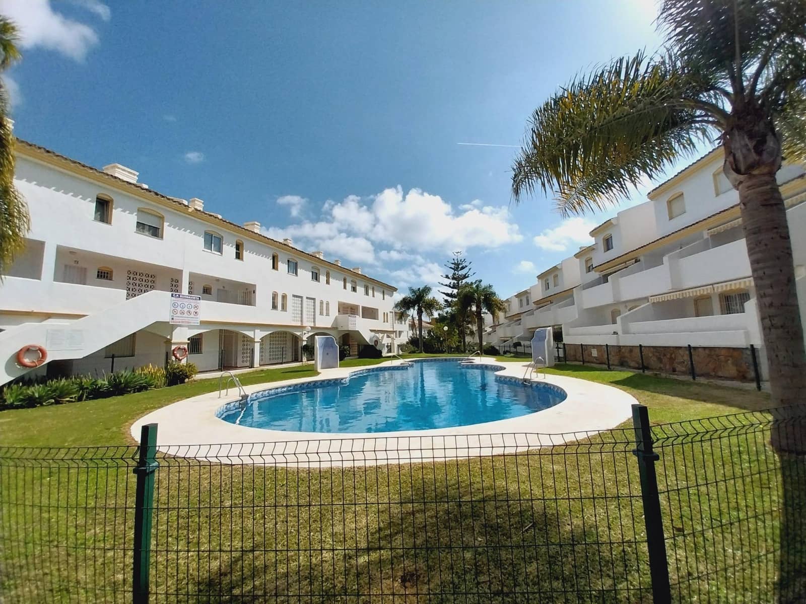 2 Zimmer Apartment zu verkaufen in Sitio de Calahonda - 293.000 € (Ref: 9382449)