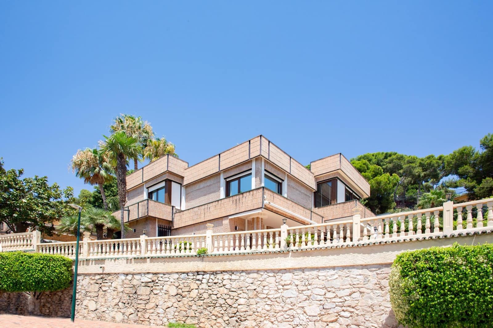 6 soverom Villa til salgs i Malaga by med svømmebasseng garasje - € 3 450 000 (Ref: 9386001)