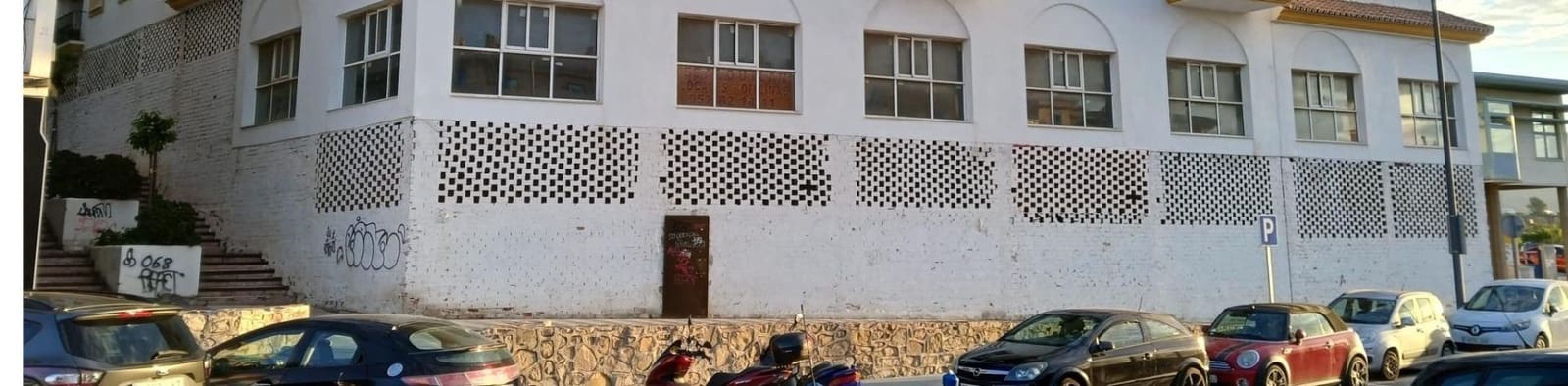 Kommersiell till salu i San Pedro de Alcantara - 1 680 000 € (Ref: 9387918)