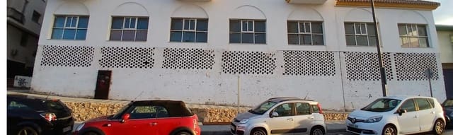 Commercial for sale in San Pedro de Alcantara, Marbella - € 1,680,000 (Ref: 9387918)