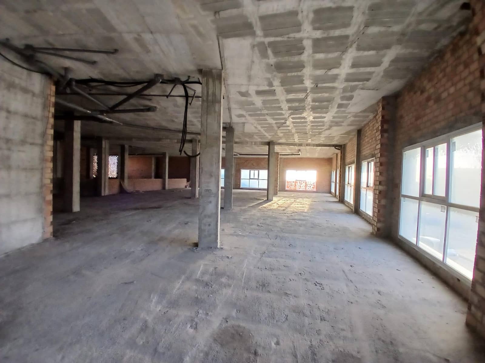 Kommersiell till salu i San Pedro de Alcantara - 1 680 000 € (Ref: 9387918)