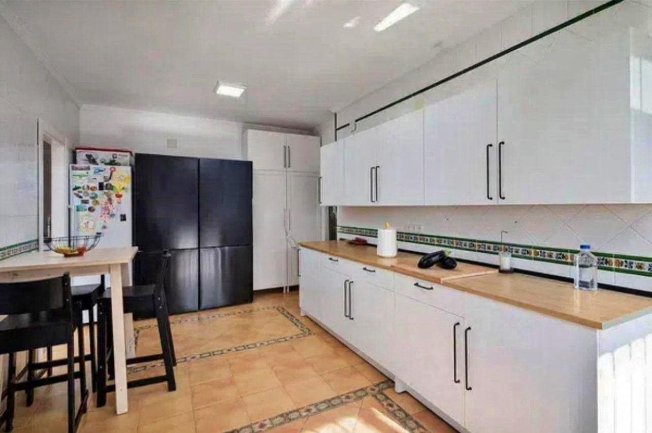 4 soverom Villa til salgs i Malaga by med svømmebasseng garasje - € 1 300 000 (Ref: 9387919)