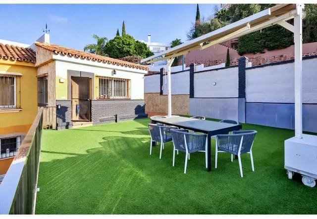 4 soverom Villa til salgs i Cerrado de Calderon, Málaga by med svømmebasseng garasje - € 1 300 000 (Ref: 9387919)