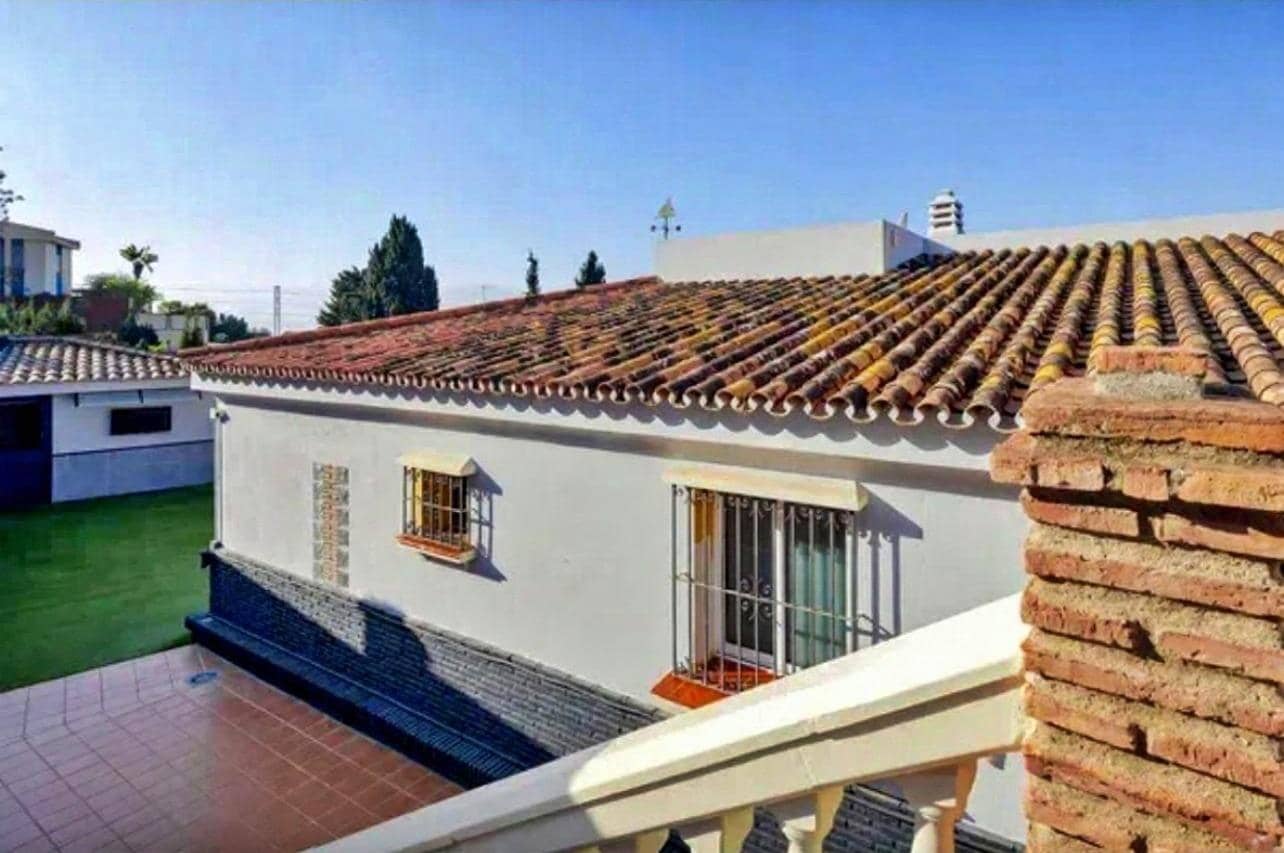 4 sovrum Villa till salu i Malaga stad med pool garage - 1 185 000 € (Ref: 9387919)