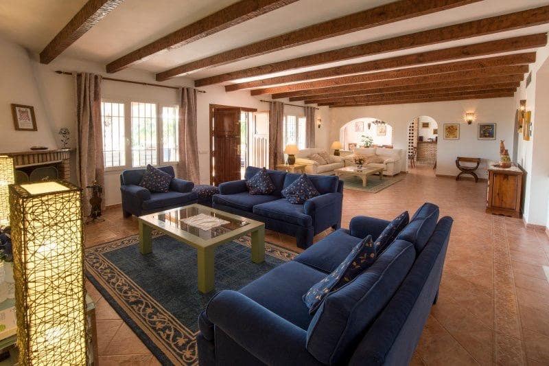 Chalet de 4 habitaciones en San Pedro de Alcantara en venta con piscina garaje - 2.100.000 € (Ref: 9398491)