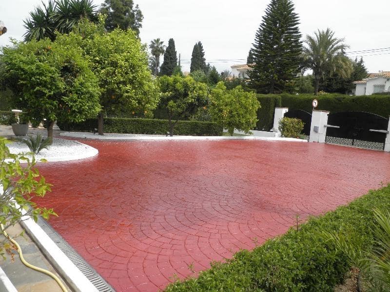 Chalet de 4 habitaciones en San Pedro de Alcantara en venta con piscina garaje - 2.100.000 € (Ref: 9398491)