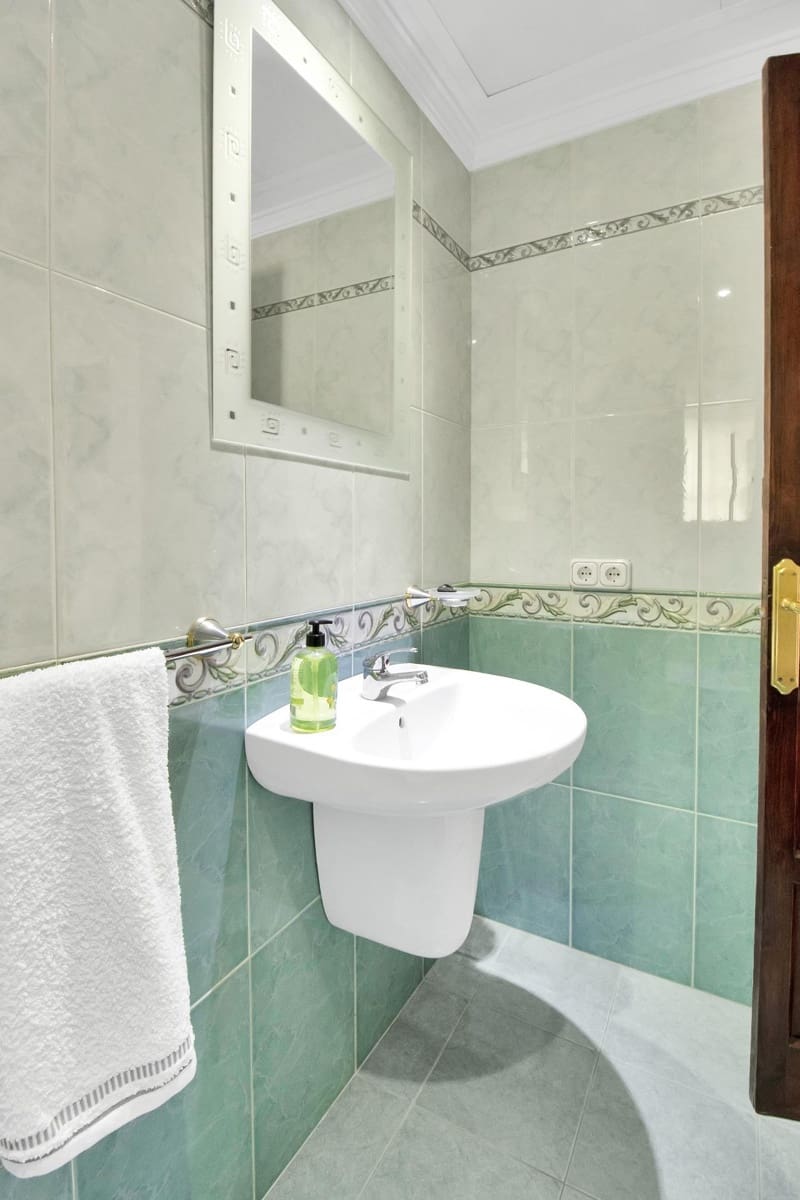 Chalet de 4 habitaciones en San Pedro de Alcantara en venta con piscina garaje - 2.100.000 € (Ref: 9398491)