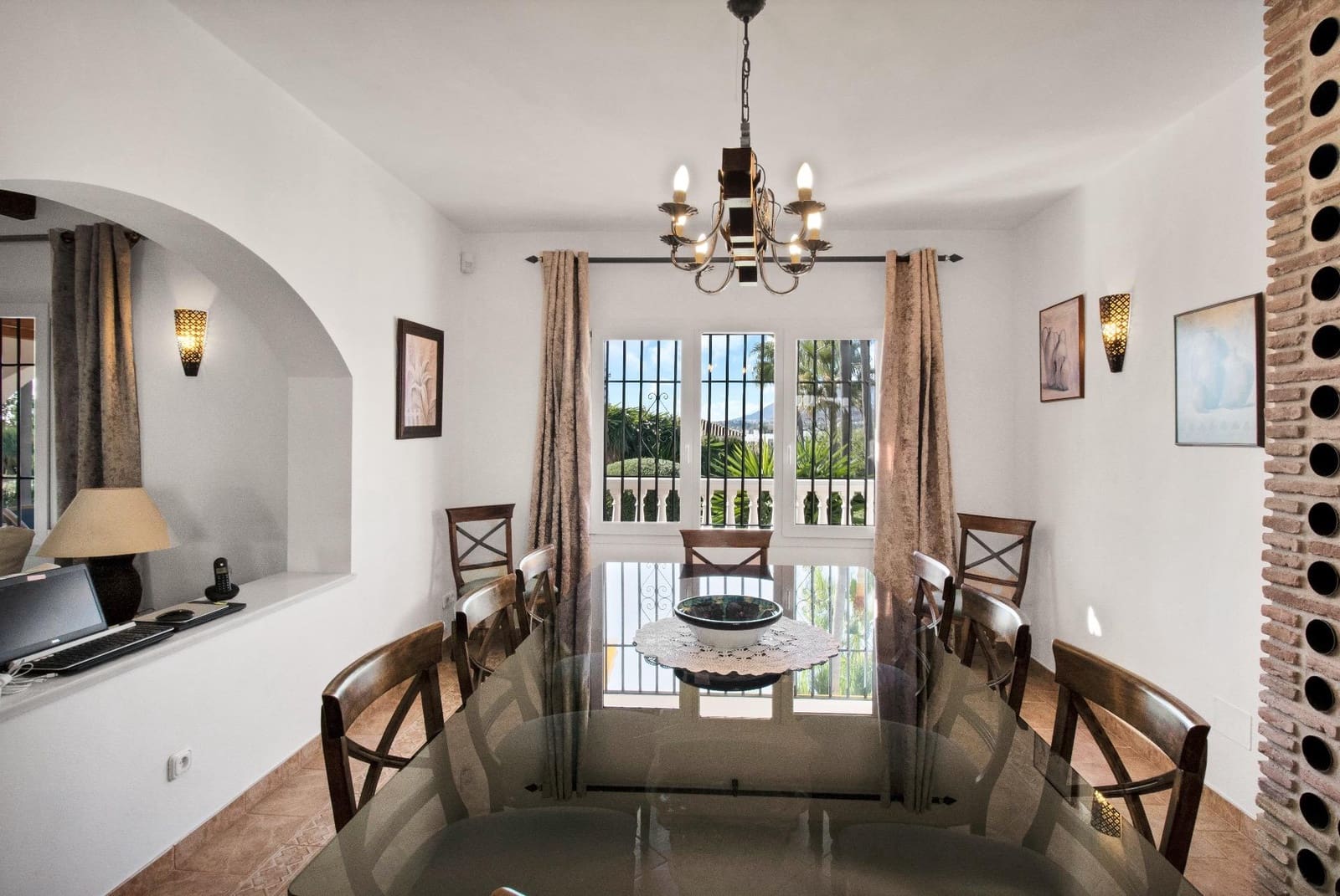 Chalet de 4 habitaciones en San Pedro de Alcantara en venta con piscina garaje - 2.100.000 € (Ref: 9398491)