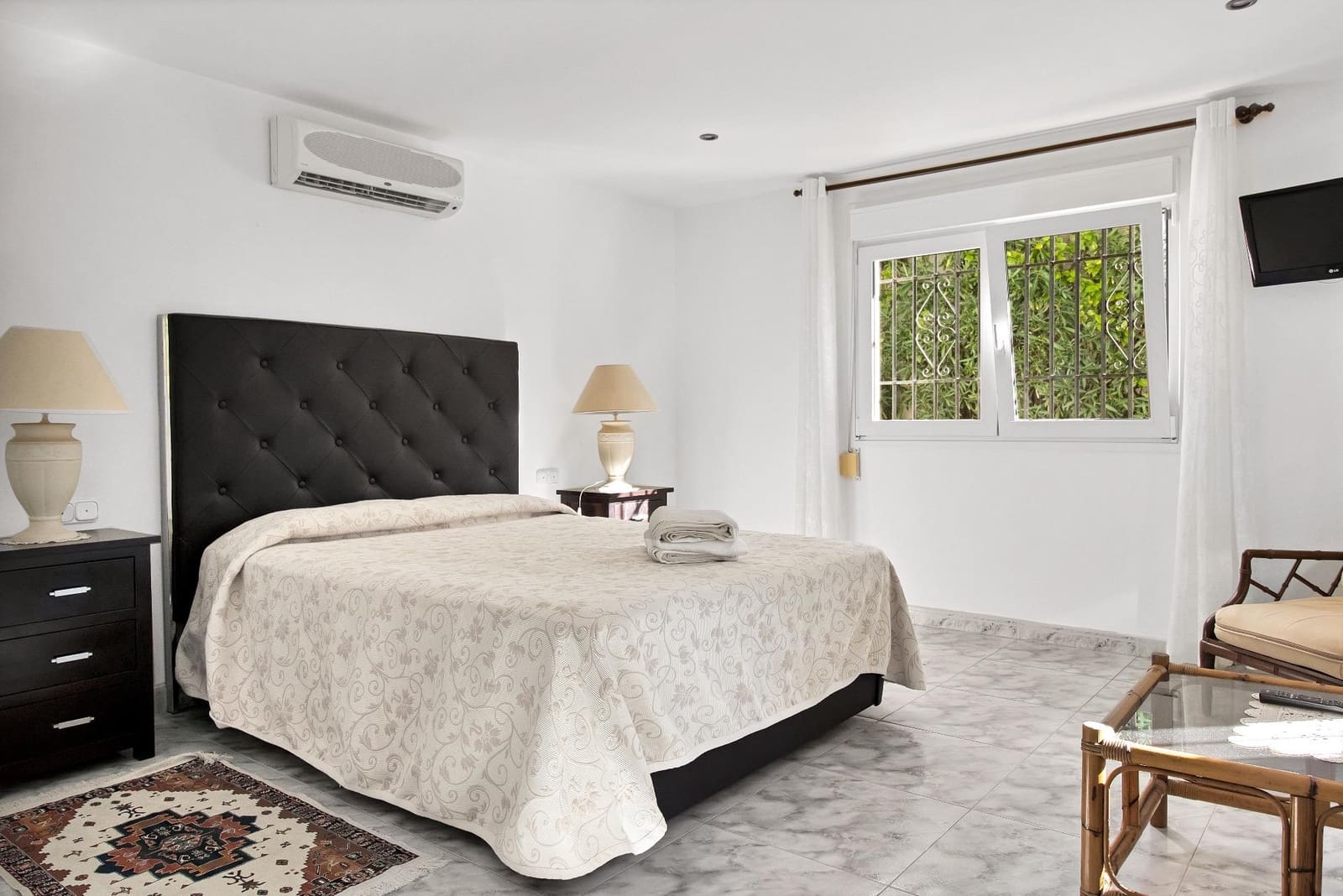 Chalet de 4 habitaciones en San Pedro de Alcantara en venta con piscina garaje - 2.100.000 € (Ref: 9398491)