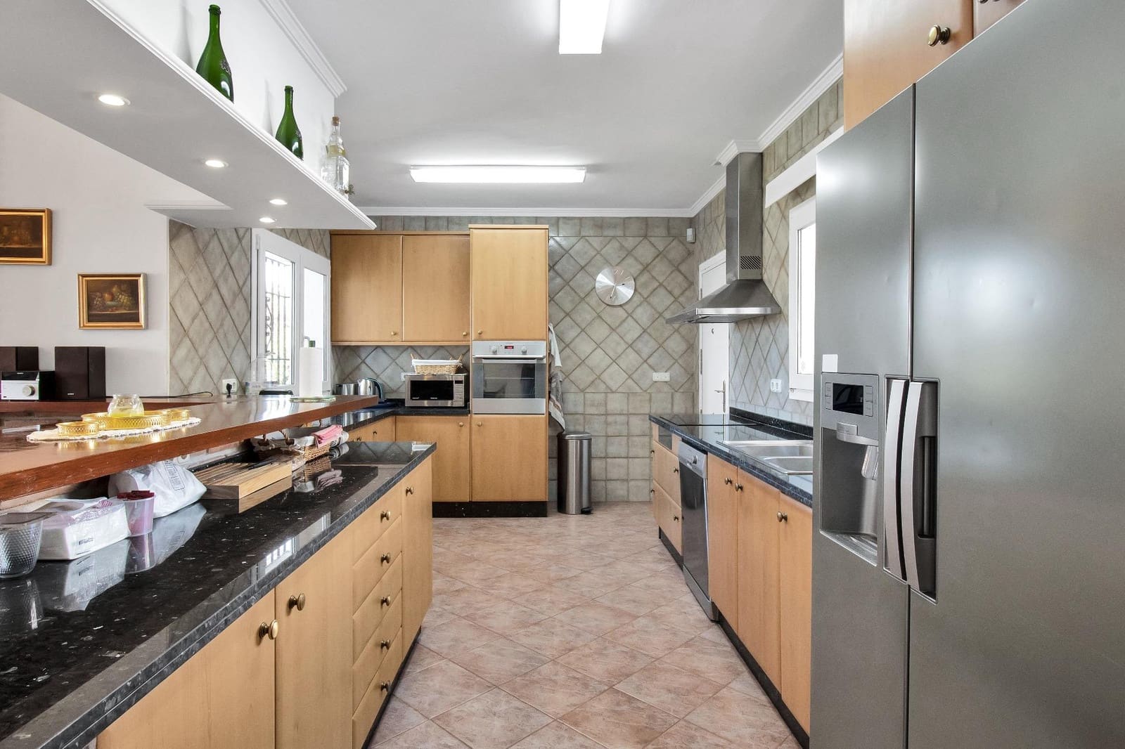 Chalet de 4 habitaciones en San Pedro de Alcantara en venta con piscina garaje - 2.100.000 € (Ref: 9398491)