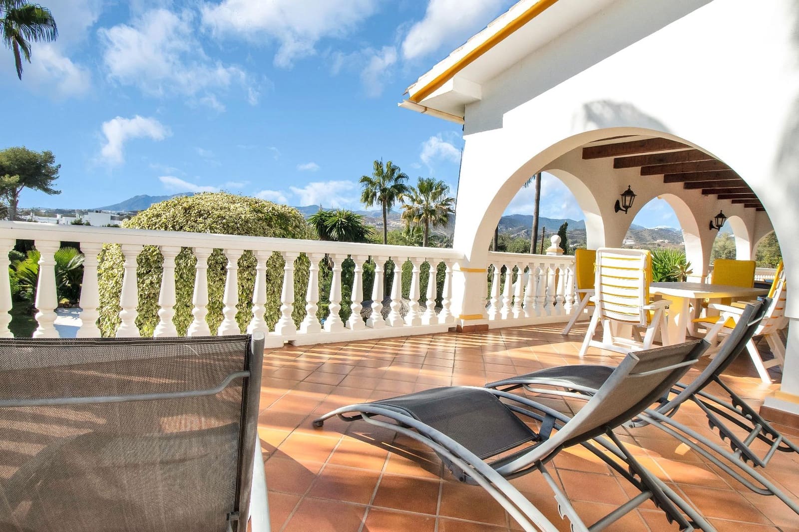 Chalet de 4 habitaciones en San Pedro de Alcantara en venta con piscina garaje - 2.100.000 € (Ref: 9398491)