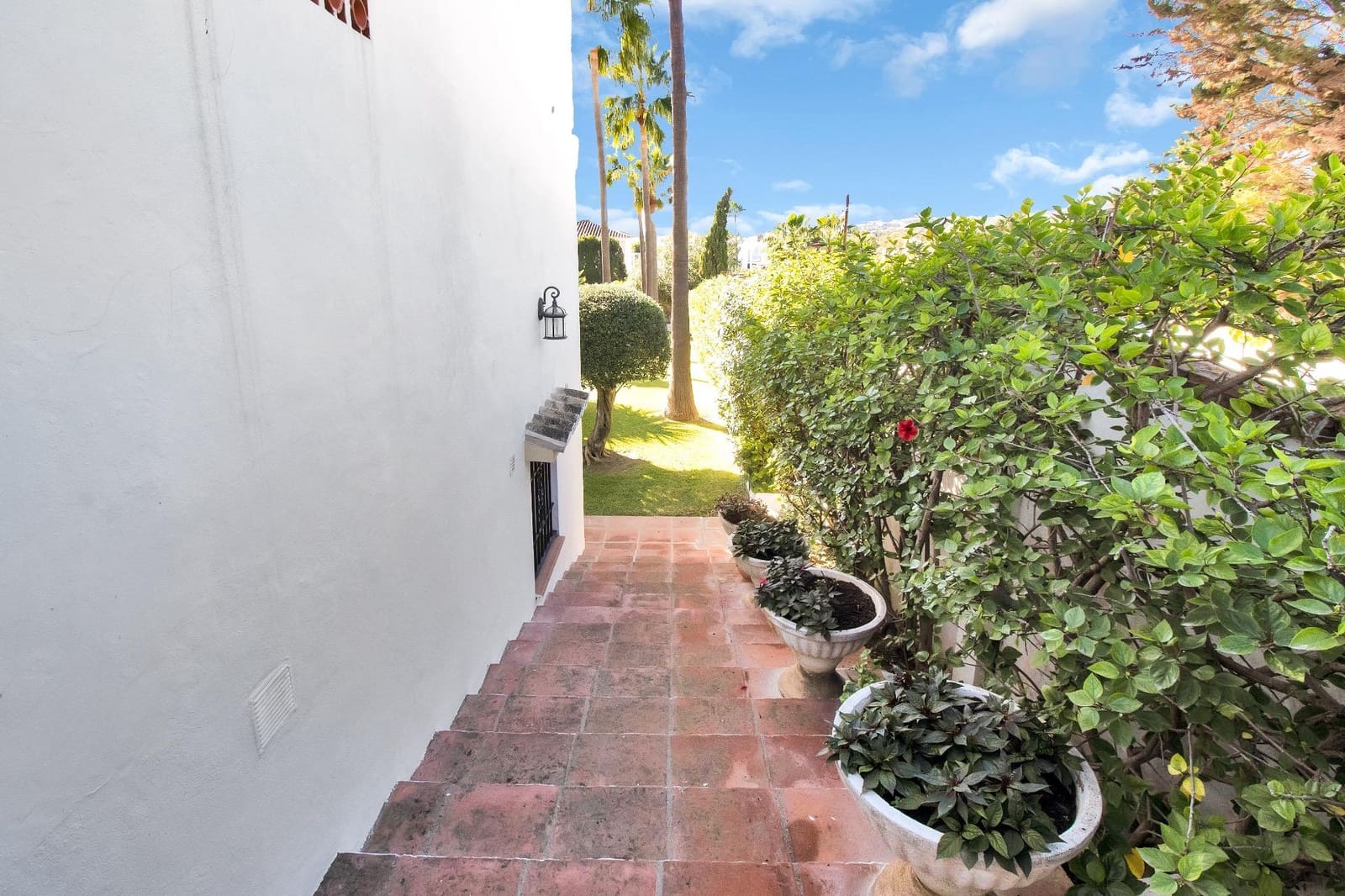 Chalet de 4 habitaciones en San Pedro de Alcantara en venta con piscina garaje - 2.100.000 € (Ref: 9398491)