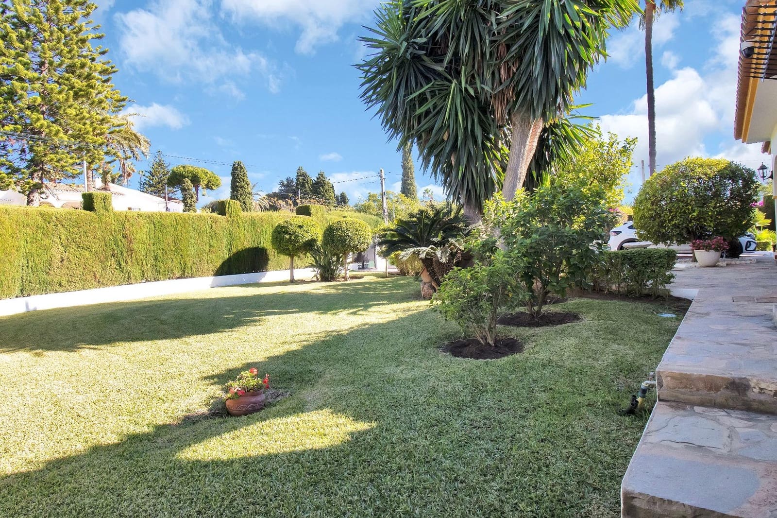 Chalet de 4 habitaciones en San Pedro de Alcantara en venta con piscina garaje - 2.100.000 € (Ref: 9398491)