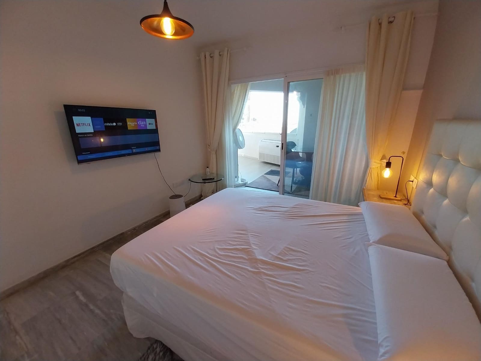 3 soveværelse Lejlighed til leje i Sitio de Calahonda med swimmingpool - € 1.700 (Ref: 9398492)