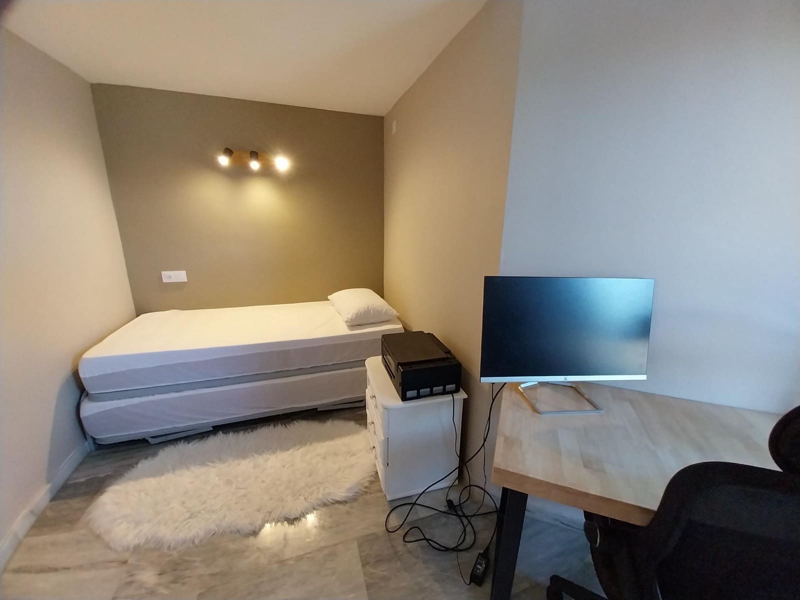 3 soveværelse Lejlighed til leje i Sitio de Calahonda med swimmingpool - € 1.700 (Ref: 9398492)