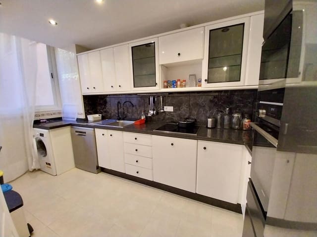 3 soveværelse Lejlighed til leje i Sitio de Calahonda, Mijas med swimmingpool - € 1.700 (Ref: 9398492)