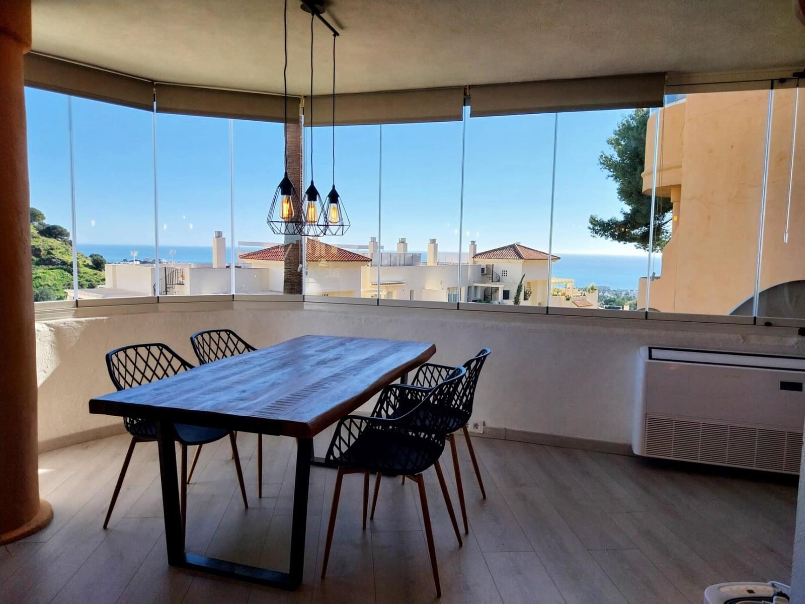 3 soveværelse Lejlighed til leje i Sitio de Calahonda med swimmingpool - € 1.700 (Ref: 9398492)