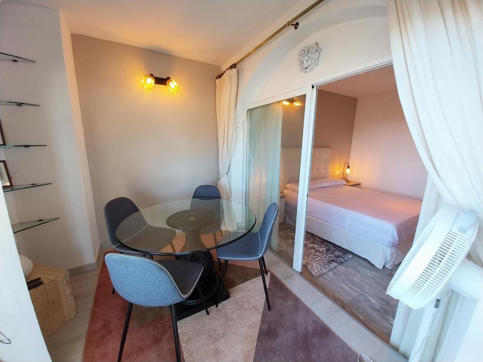 3 soveværelse Lejlighed til leje i Sitio de Calahonda med swimmingpool - € 1.700 (Ref: 9398492)