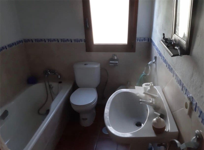 3 makuuhuone Maalaistalo myytävänä paikassa Jubrique - 235 000 € (Ref: 9399761)