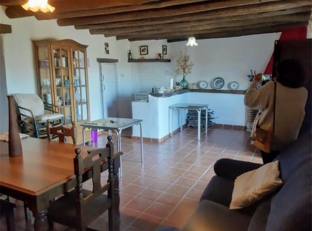 3 makuuhuone Maalaistalo myytävänä paikassa Jubrique - 235 000 € (Ref: 9399761)