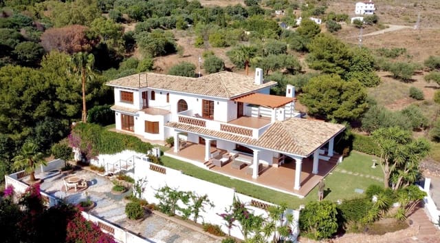 4 soverom Villa til salgs i Valtocado, Mijas med svømmebasseng garasje - € 1 390 000 (Ref: 9399773)