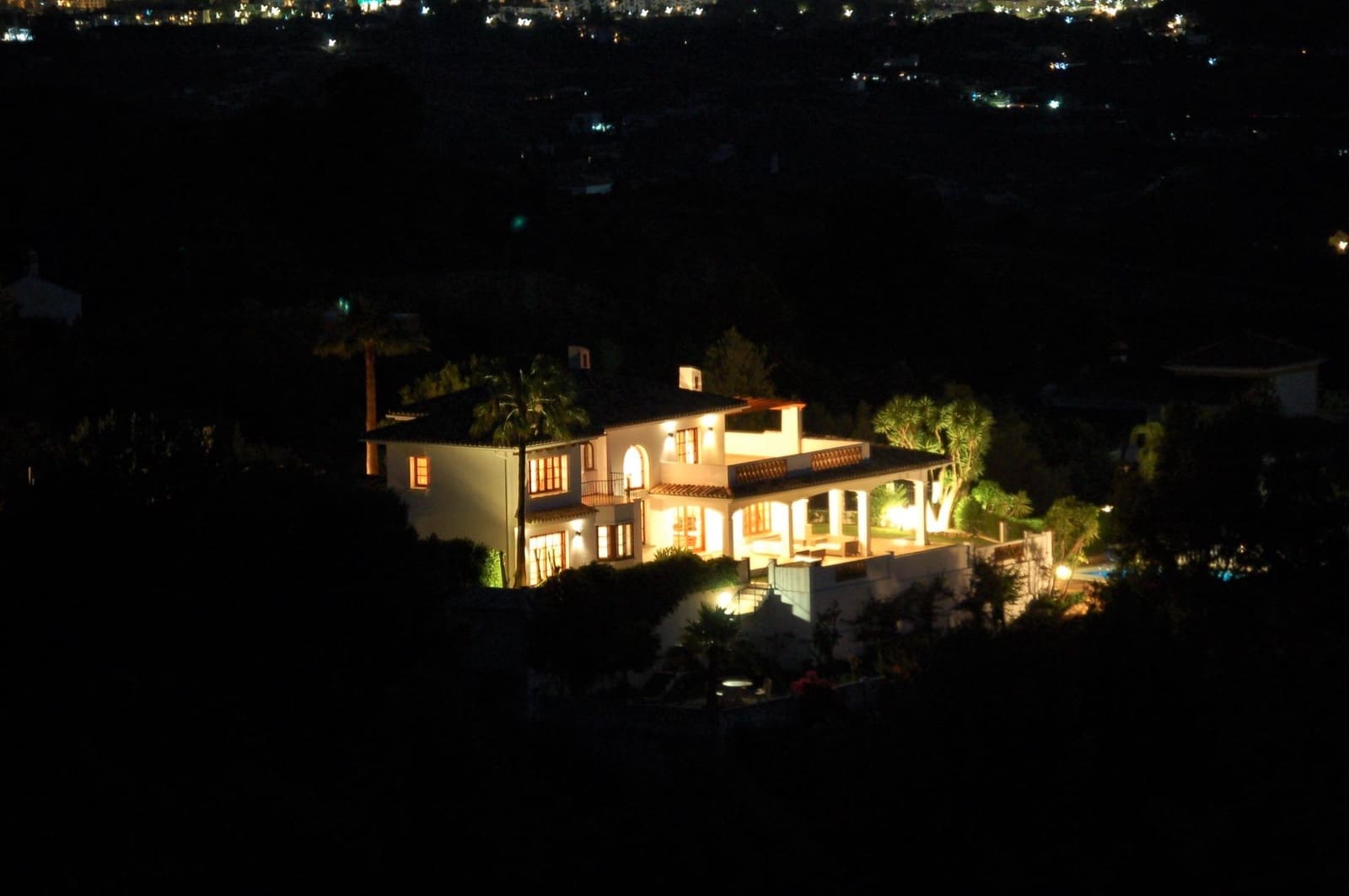 4 soverom Villa til salgs i Valtocado med svømmebasseng garasje - € 1 390 000 (Ref: 9399773)