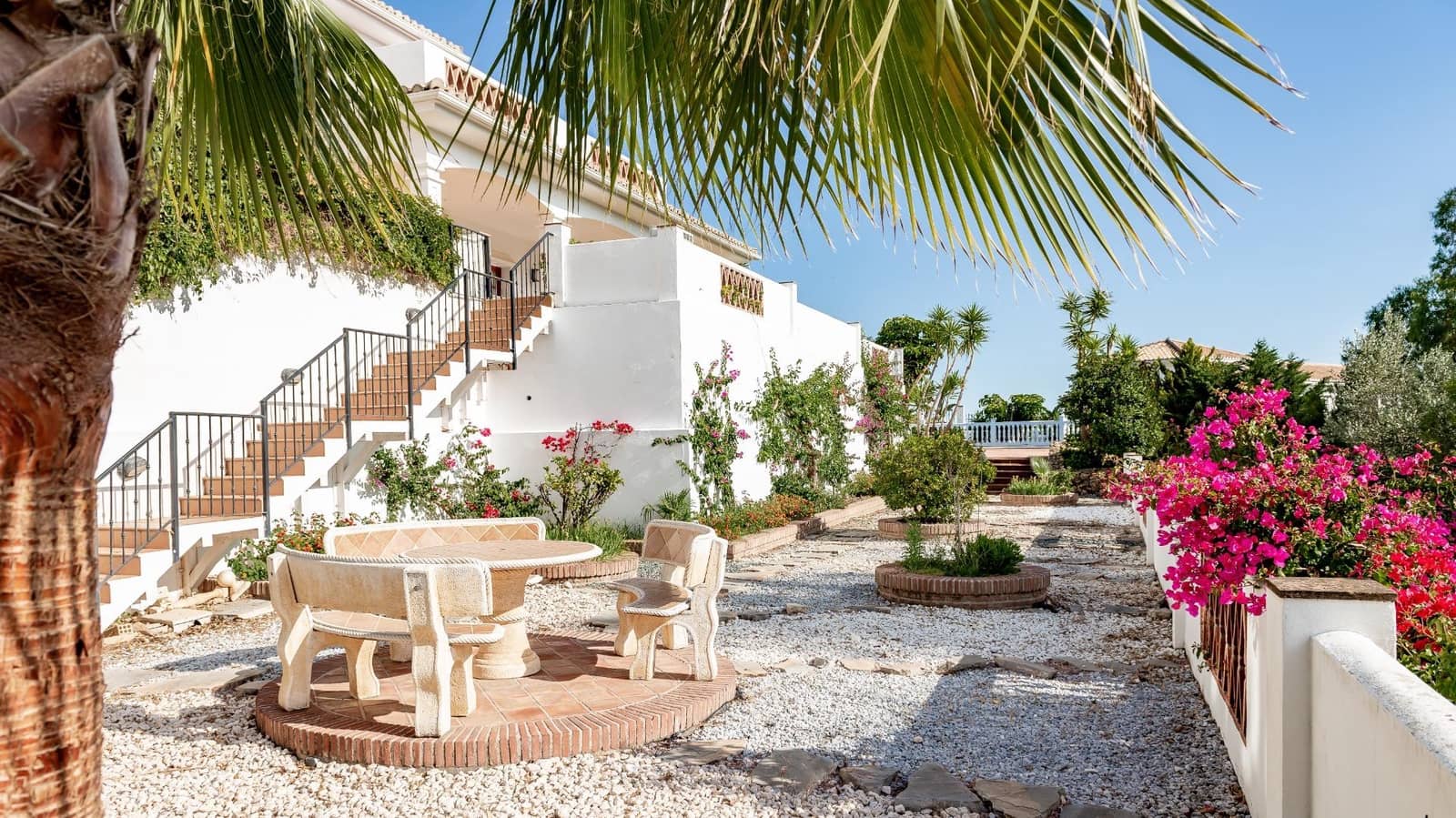 4 soverom Villa til salgs i Valtocado med svømmebasseng garasje - € 1 390 000 (Ref: 9399773)