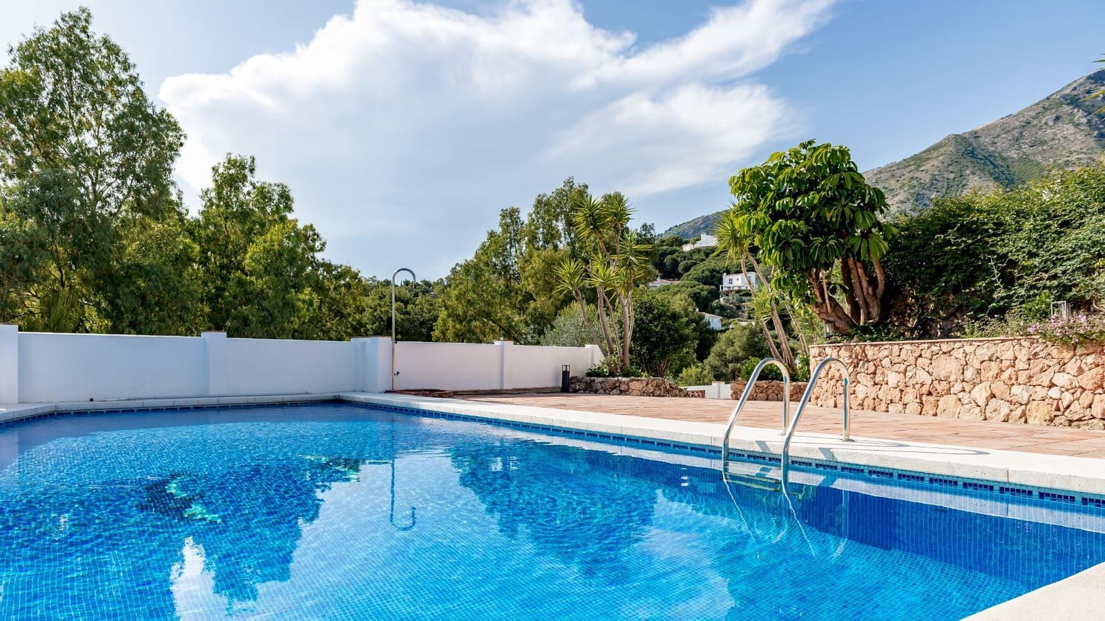 4 soverom Villa til salgs i Valtocado med svømmebasseng garasje - € 1 390 000 (Ref: 9399773)