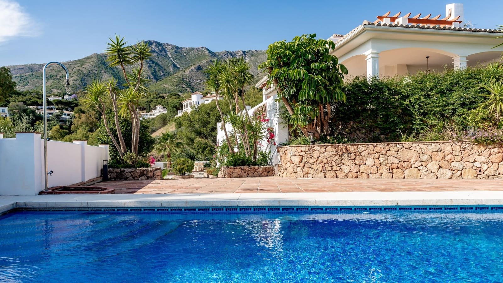 4 soverom Villa til salgs i Valtocado med svømmebasseng garasje - € 1 390 000 (Ref: 9399773)