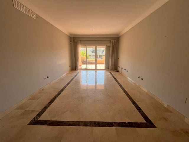 2 slaapkamer Appartement te koop in Estepona met zwembad garage - € 332.500 (Ref: 9399783)