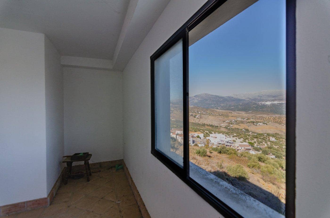 12 soveværelse Hotel til salg i Vinuela med garage - € 389.000 (Ref: 9399796)