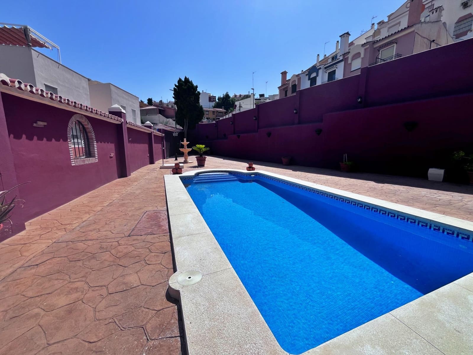 6 soverom Villa til salgs i Malaga by med svømmebasseng - € 795 000 (Ref: 9399799)