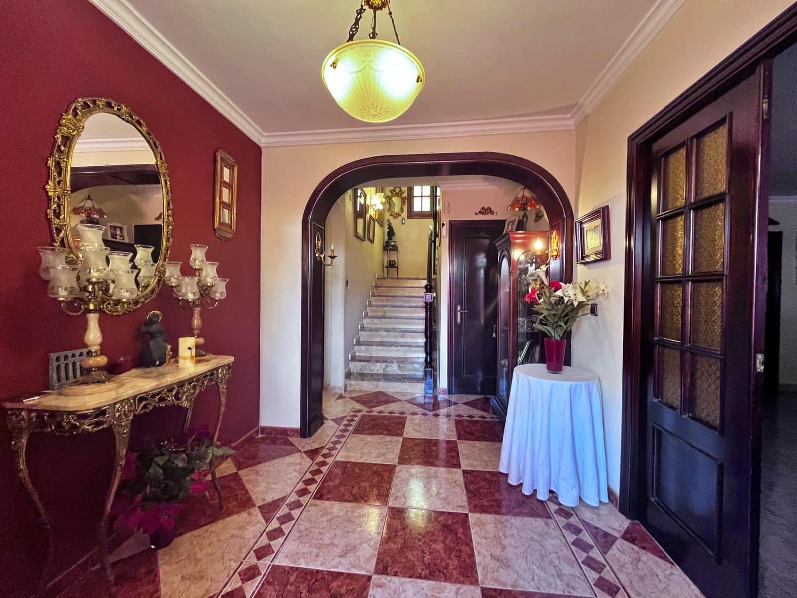 6 soverom Villa til salgs i Malaga by med svømmebasseng - € 795 000 (Ref: 9399799)