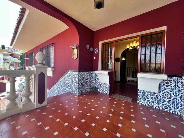 6 soveværelse Villa til salg i Ciudad Jardín, Málaga by med swimmingpool - € 795.000 (Ref: 9399799)