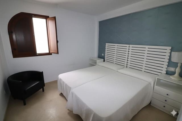 4 sypialnia Dom szeregowy na sprzedaż w Sitio de Calahonda, Mijas z basenem - 395 000 € (Ref: 9470380)