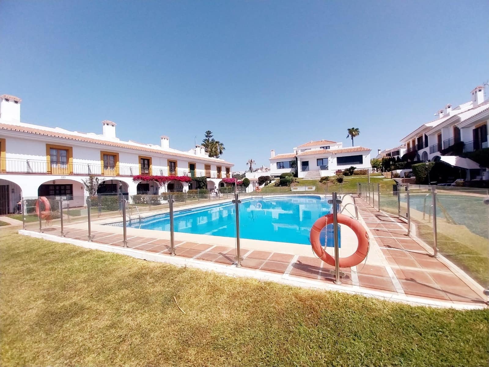 Adosado de 4 habitaciones en Sitio de Calahonda en venta con piscina - 395.000 € (Ref: 9470380)