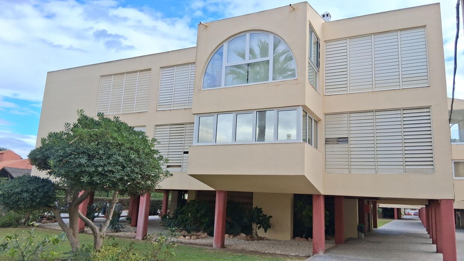 2 slaapkamer Flat te koop in Churriana met zwembad - € 395.000 (Ref: 9470381)