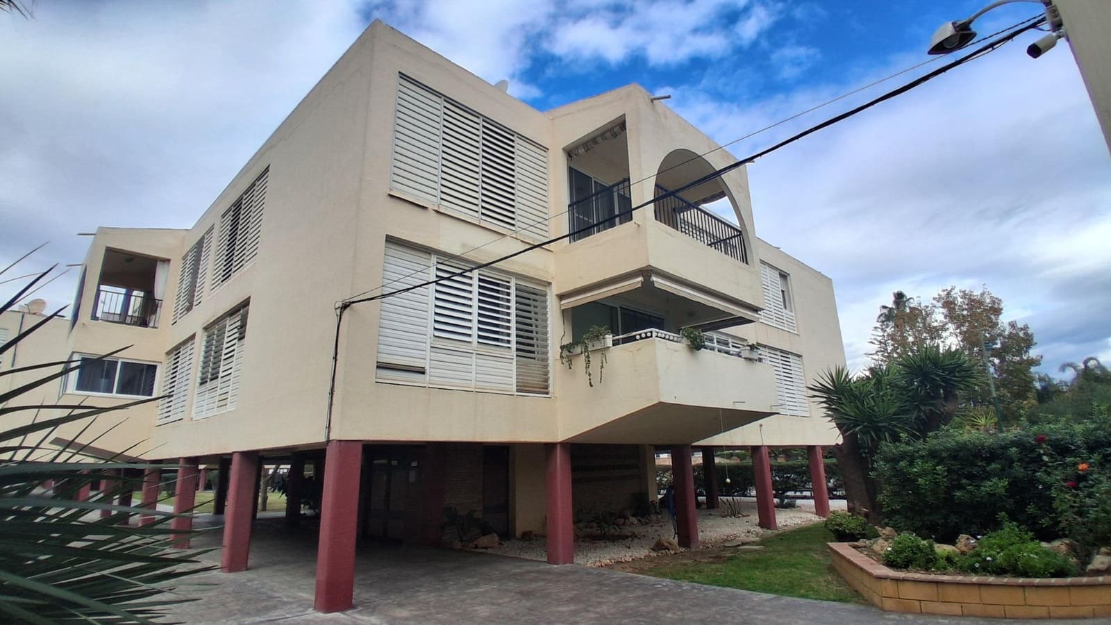 2 slaapkamer Flat te koop in Churriana met zwembad - € 395.000 (Ref: 9470381)