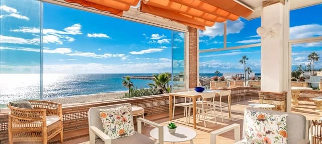 Chalet de 7 habitaciones en Cabopino, Marbella en venta con piscina garaje - 9.600.000 € (Ref: 9548199)