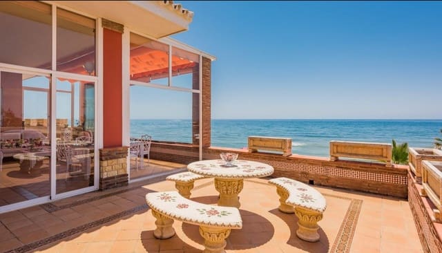 Chalet de 7 habitaciones en Cabopino, Marbella en venta con piscina garaje - 9.600.000 € (Ref: 9548199)